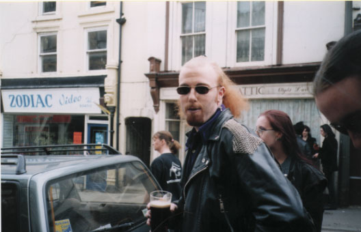 [Pose....I can pose with the best of them.]